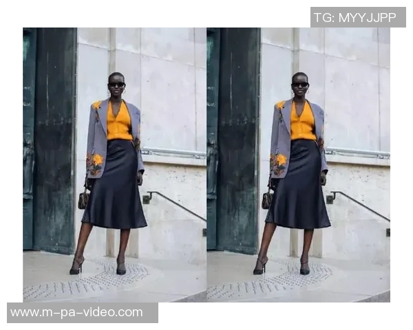 高仿足球球衣的选择与搭配技巧让你轻松成为球场焦点